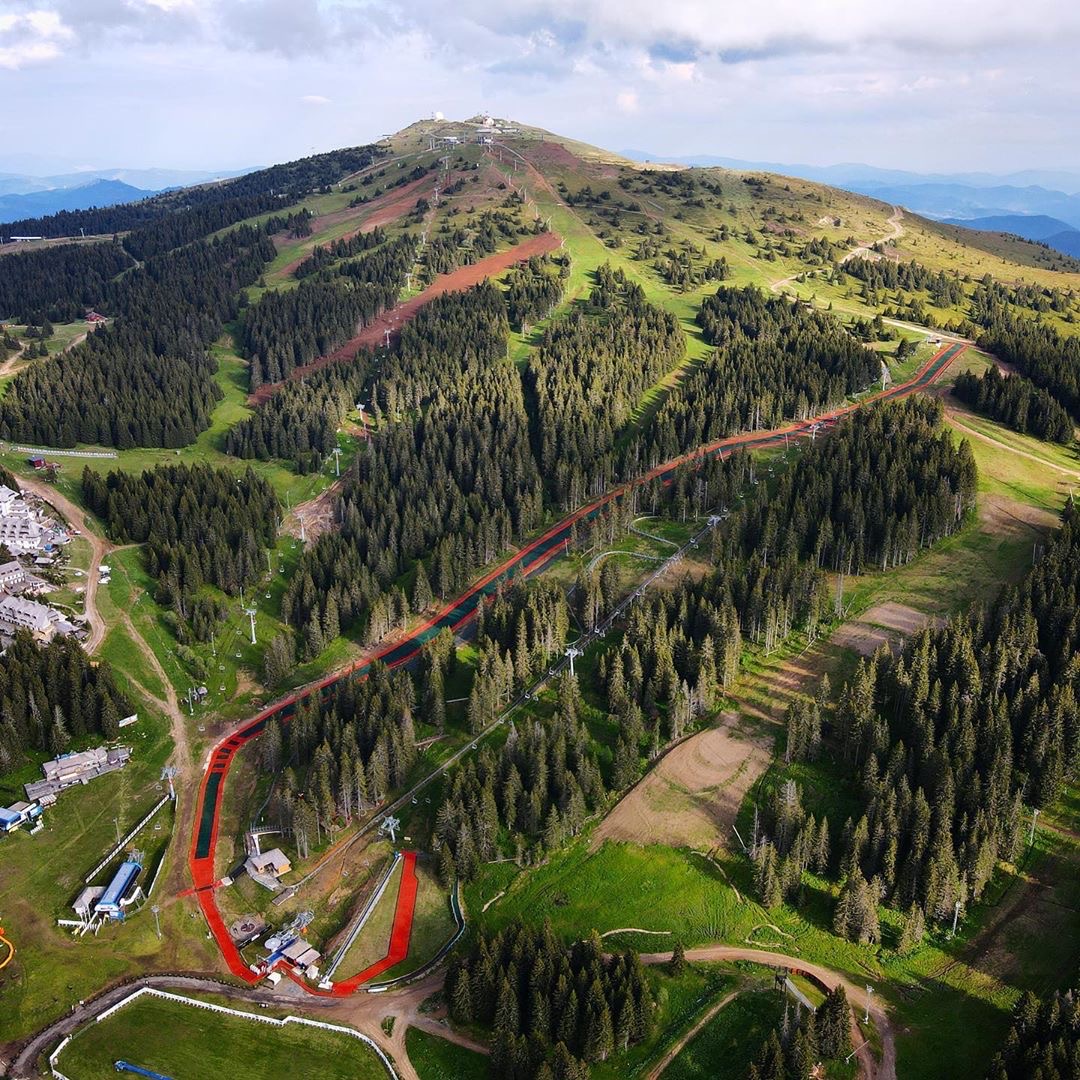 The World's 24 Longest Dry Ski Slopes |